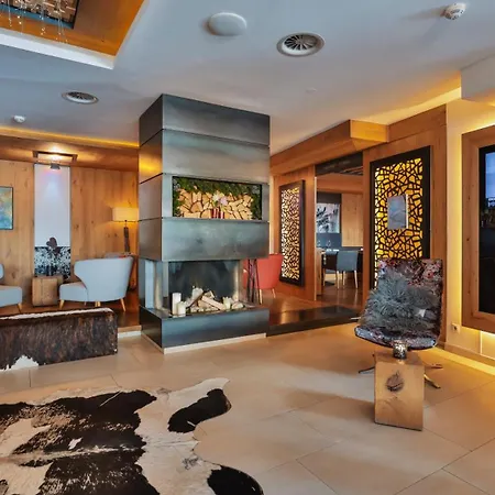 Fliana 4 Hotel