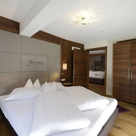 Fliana 4 Hotel 4*
