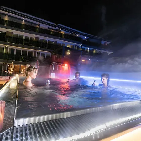 Fliana 4 Hotel 4*