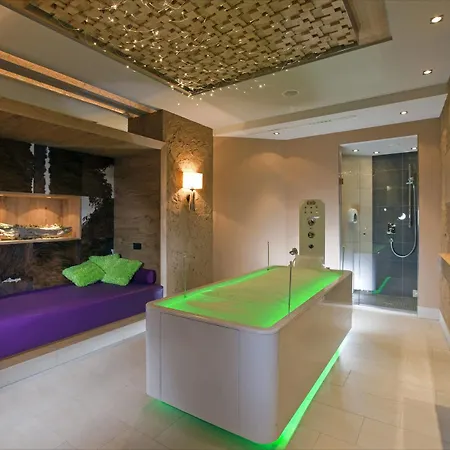 Fliana 4 Hotel 4*
