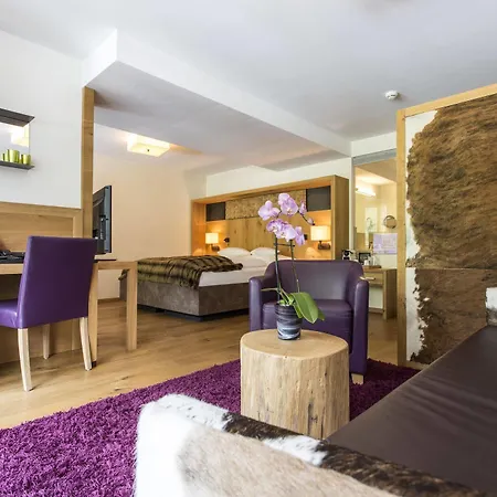 Fliana 4 Hotel 4*